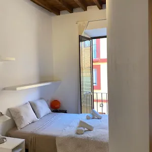 https://alvarez-7-apartamento.hotelsinnerja.org